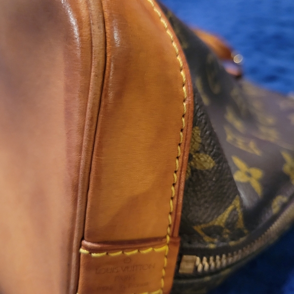 Price Drop!!! Authentic Louis Vuitton Alma - Picture 11 of 11